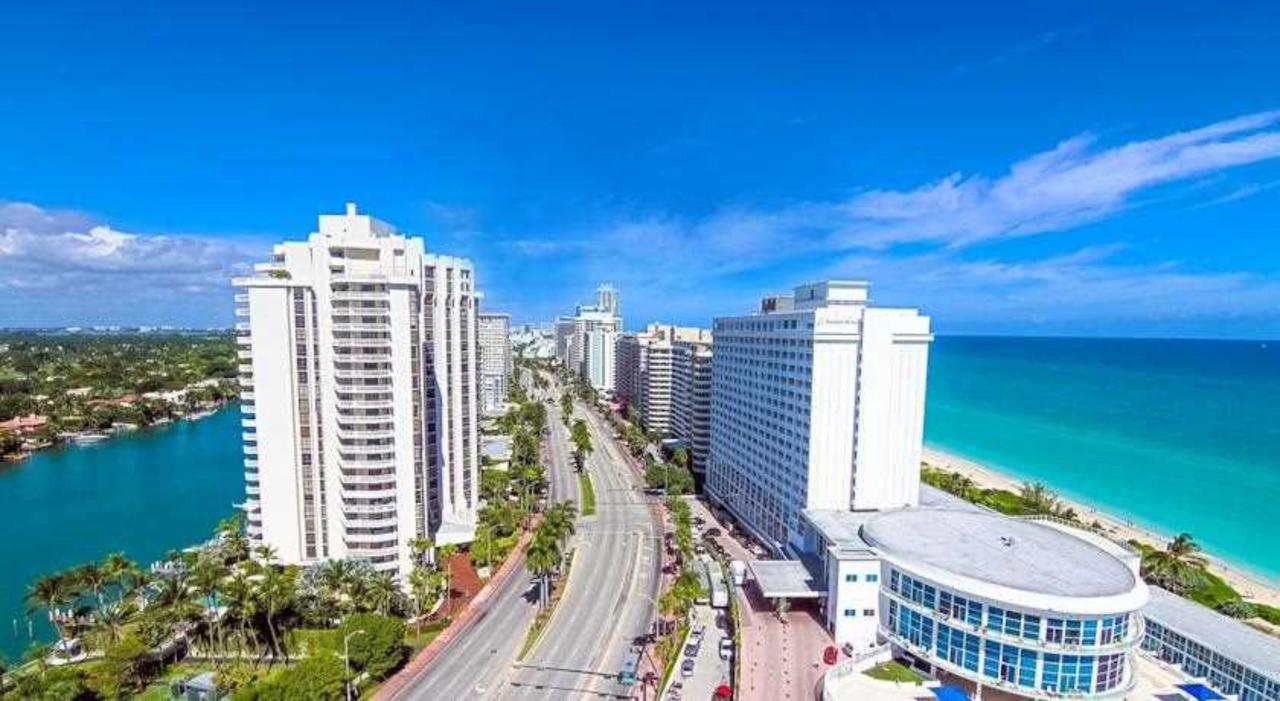 Castle Beach Resort Apartment Miami Beach Exterior foto