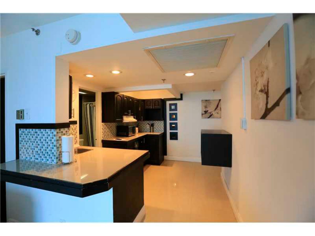 Castle Beach Resort Apartment Miami Beach Exterior foto